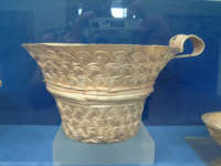 Tazza d'oro ritrovate nella tomba Micenea 3