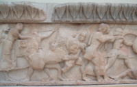 Dal tesoro dei Sifoniani - Gigantomachia (vista centrale)