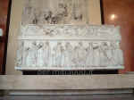 Sarcofago raffigurante le muse.jpg (78594 byte)