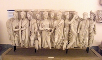 Sarcofago con togati e figure femminili - Met II sec.d.C., inv. 6603.