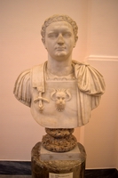 Busto di Domiziano - Busto moderno di Guglielmo della Porta - 81-96 d.C., inv. 6061.
