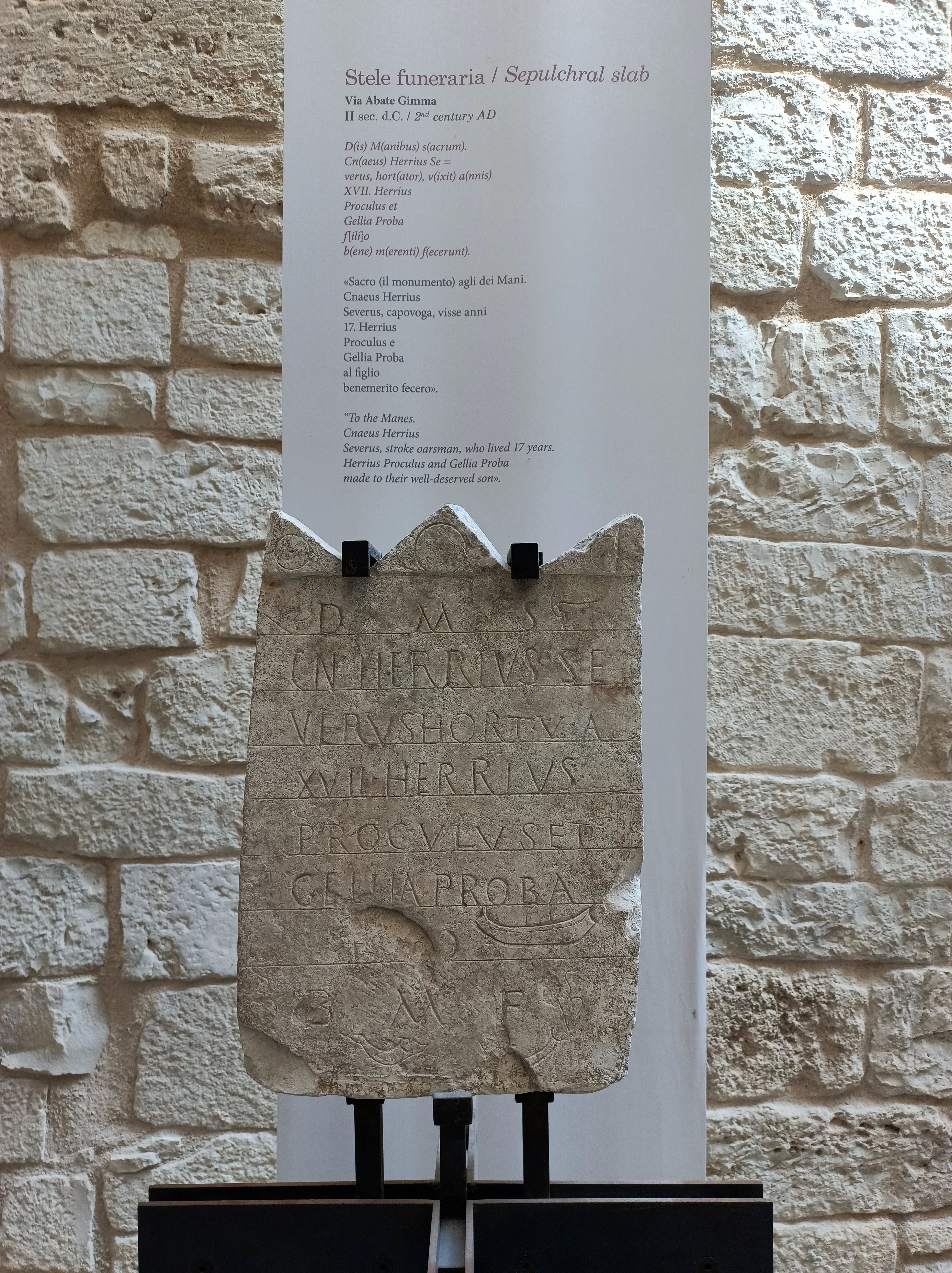 Stele funeraria di Cnaeus Herrius Severus